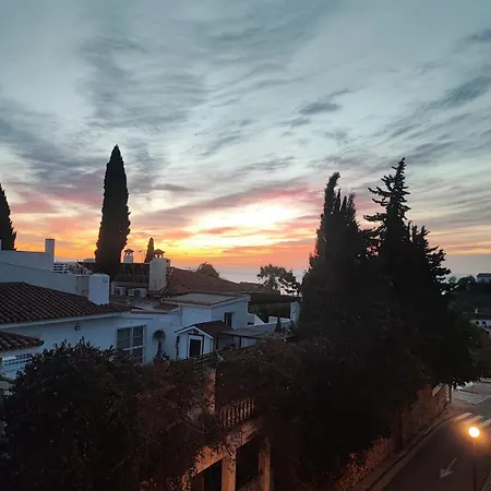 Pet Friendly Beautiful Flat With View, 3 Pools Lejlighed