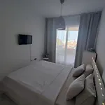 Pet Friendly Beautiful Flat With View, 3 Pools