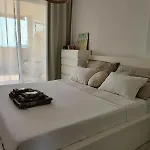 Pet Friendly Beautiful Flat With View, 3 Pools *