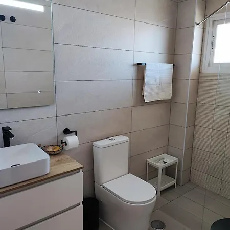 Pet Friendly Beautiful Flat With View, 3 Pools דירה