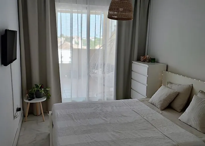 Pet Friendly Beautiful Flat With View, 3 Pools Apartment