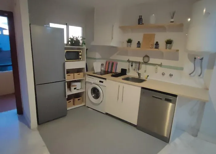 Pet Friendly Beautiful Flat With View, 3 Pools Apartment *