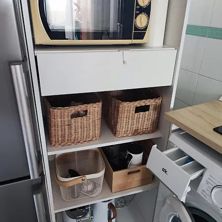 Pet Friendly Beautiful Flat With View, 3 Pools Фуэнхирола