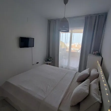 Pet Friendly Beautiful Flat With View, 3 Pools